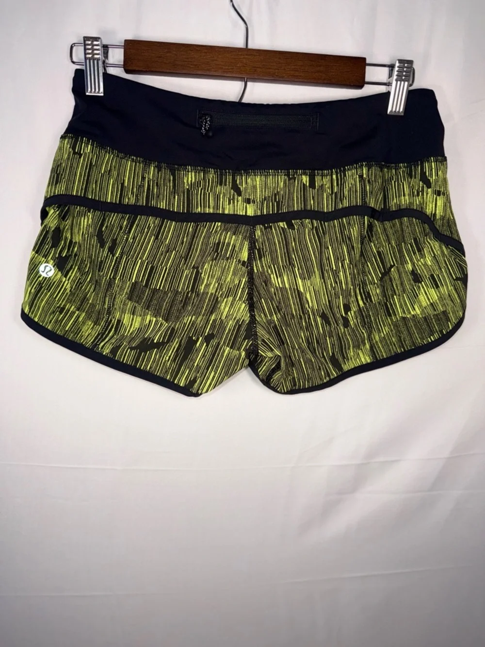 Lululemon Women’s Green Performance Athletic Active Lined Running Shorts Size 4